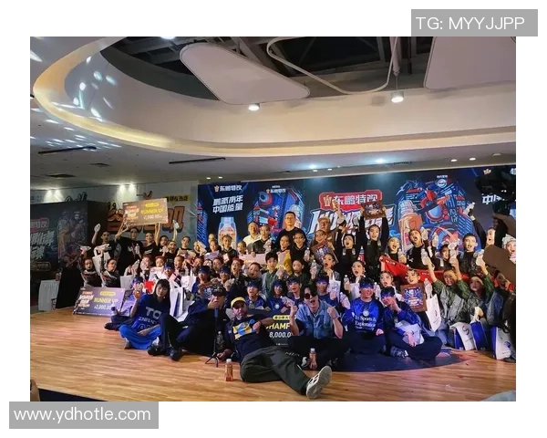 上海城市马拉松街舞队精彩配合展现城市活力与团队精神